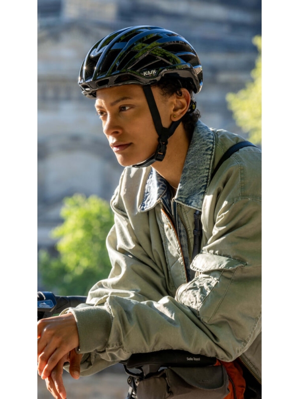 KOLESARSKA ČELADA KASK VALEGRO black